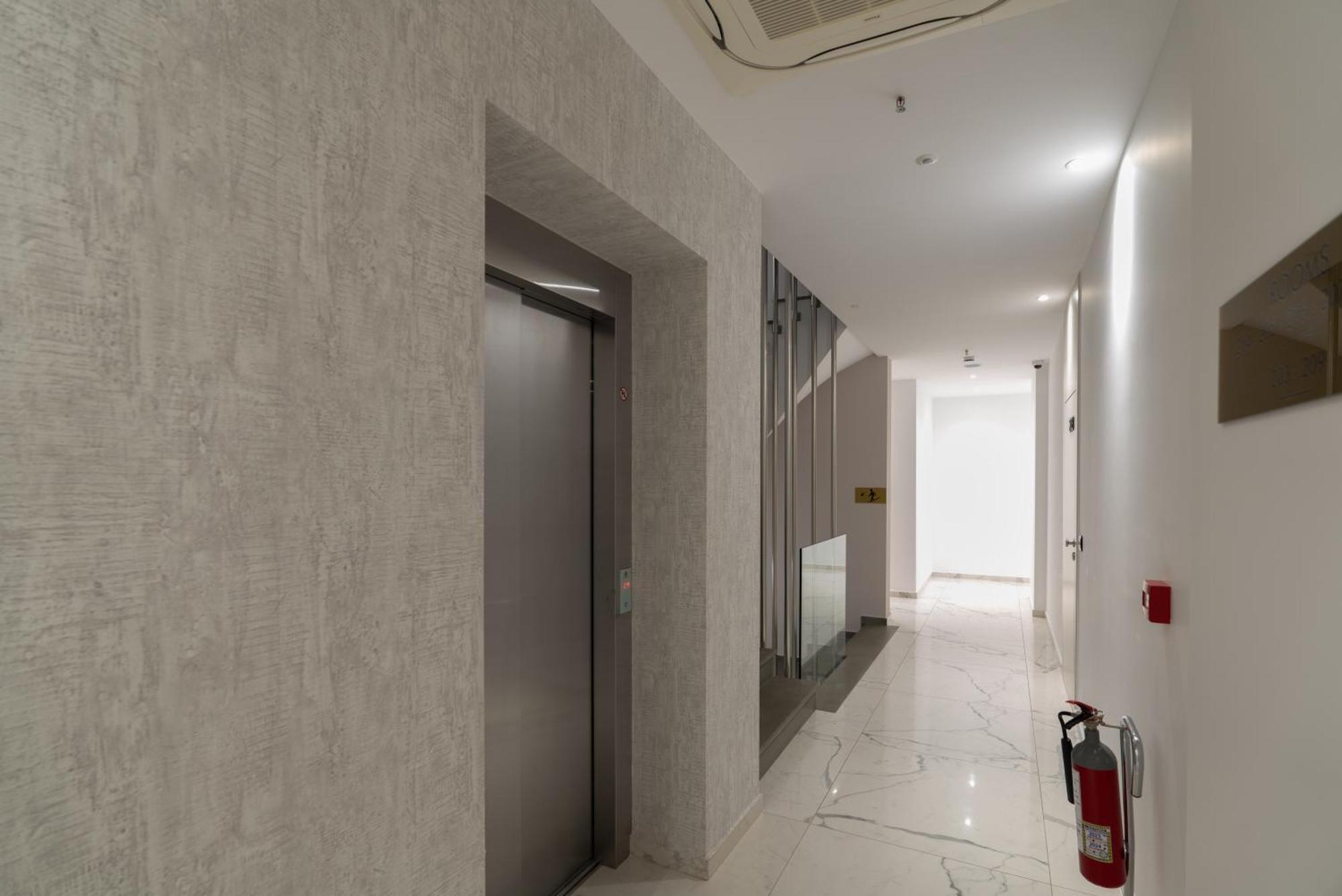 Glow Boutique Hotel & Suites Саранда Экстерьер фото